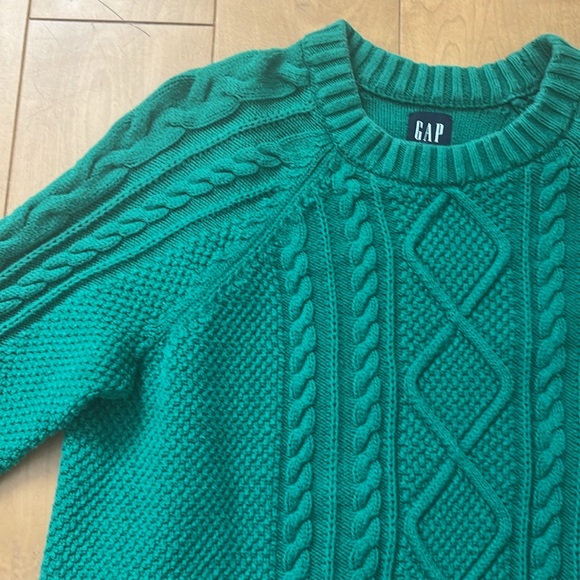 GAP cable-knit green sweater size XS. - Picture 5 of 6